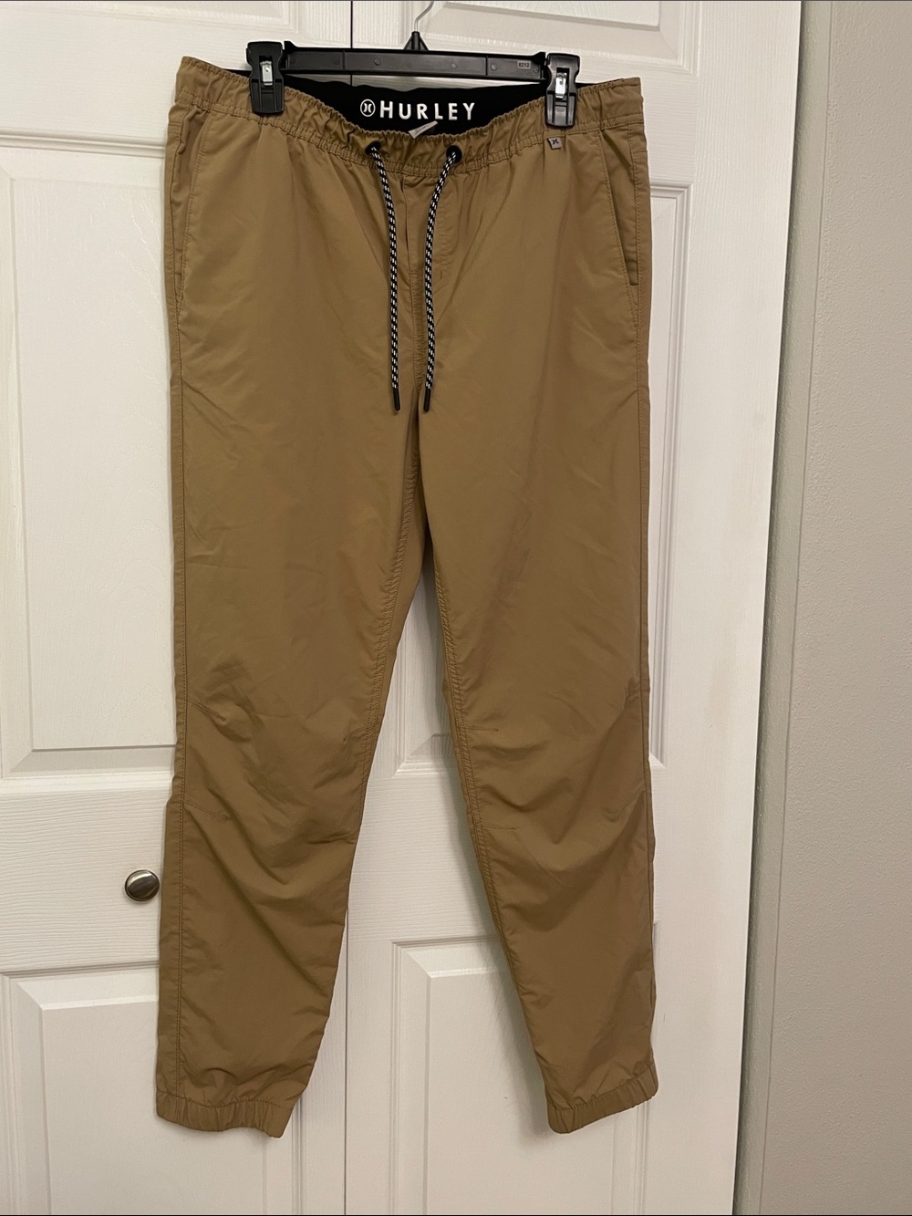 HURLEY Men’s Tech Outdoors Pants Tan Khaki Lightweight Nylon Blend Elastic Cuffs